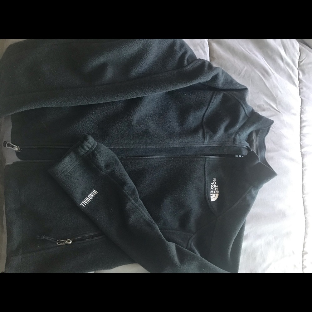 Women’s The North Face windwall jacket